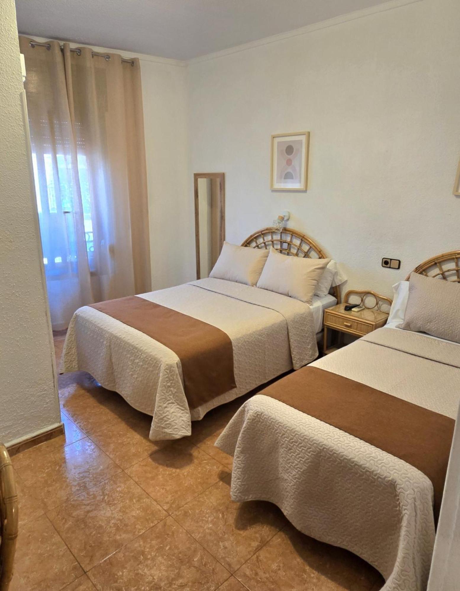 Hostal Prada Мадрид Экстерьер фото